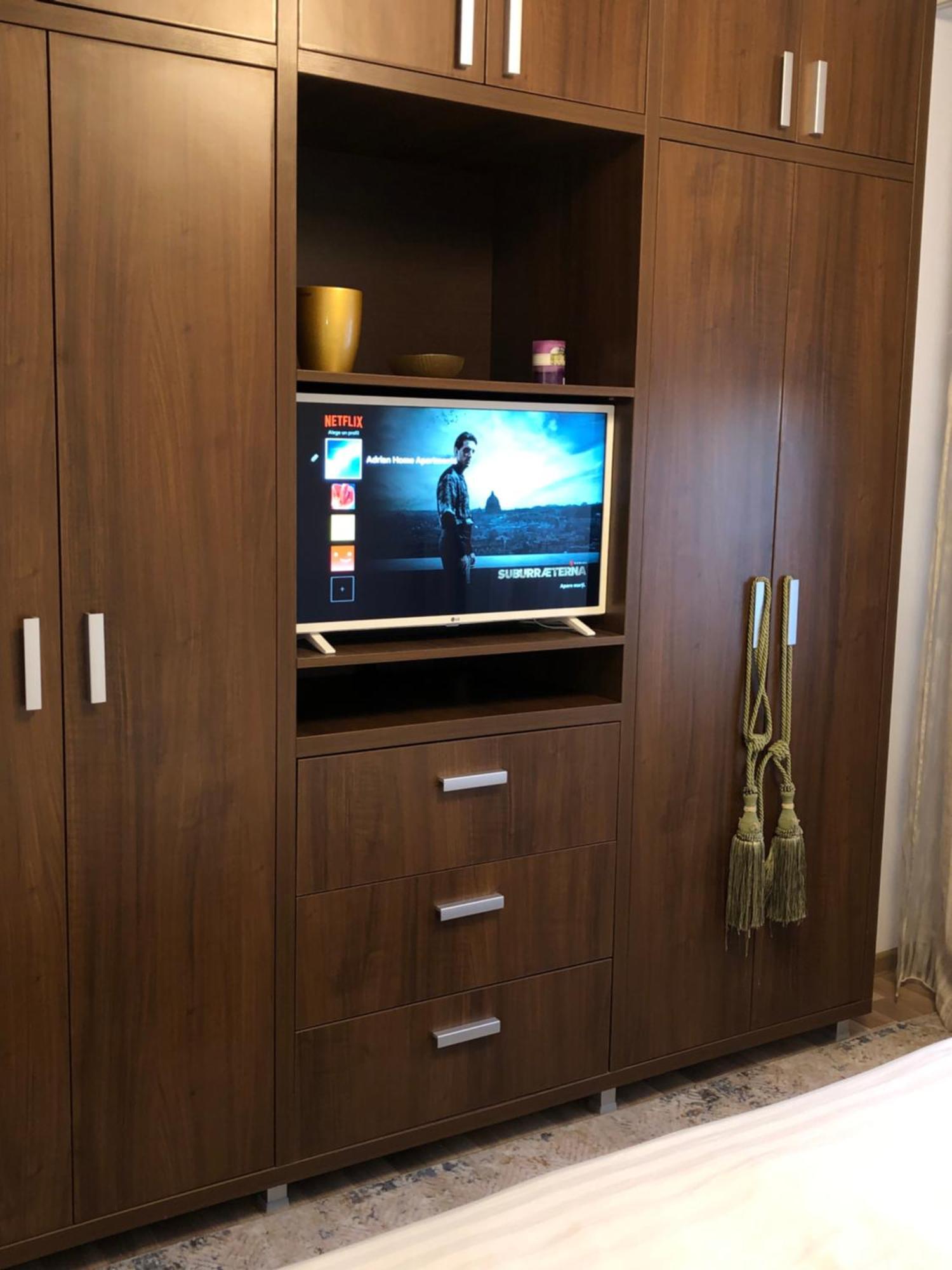 Adrian Home Mega بلوييست المظهر الخارجي الصورة