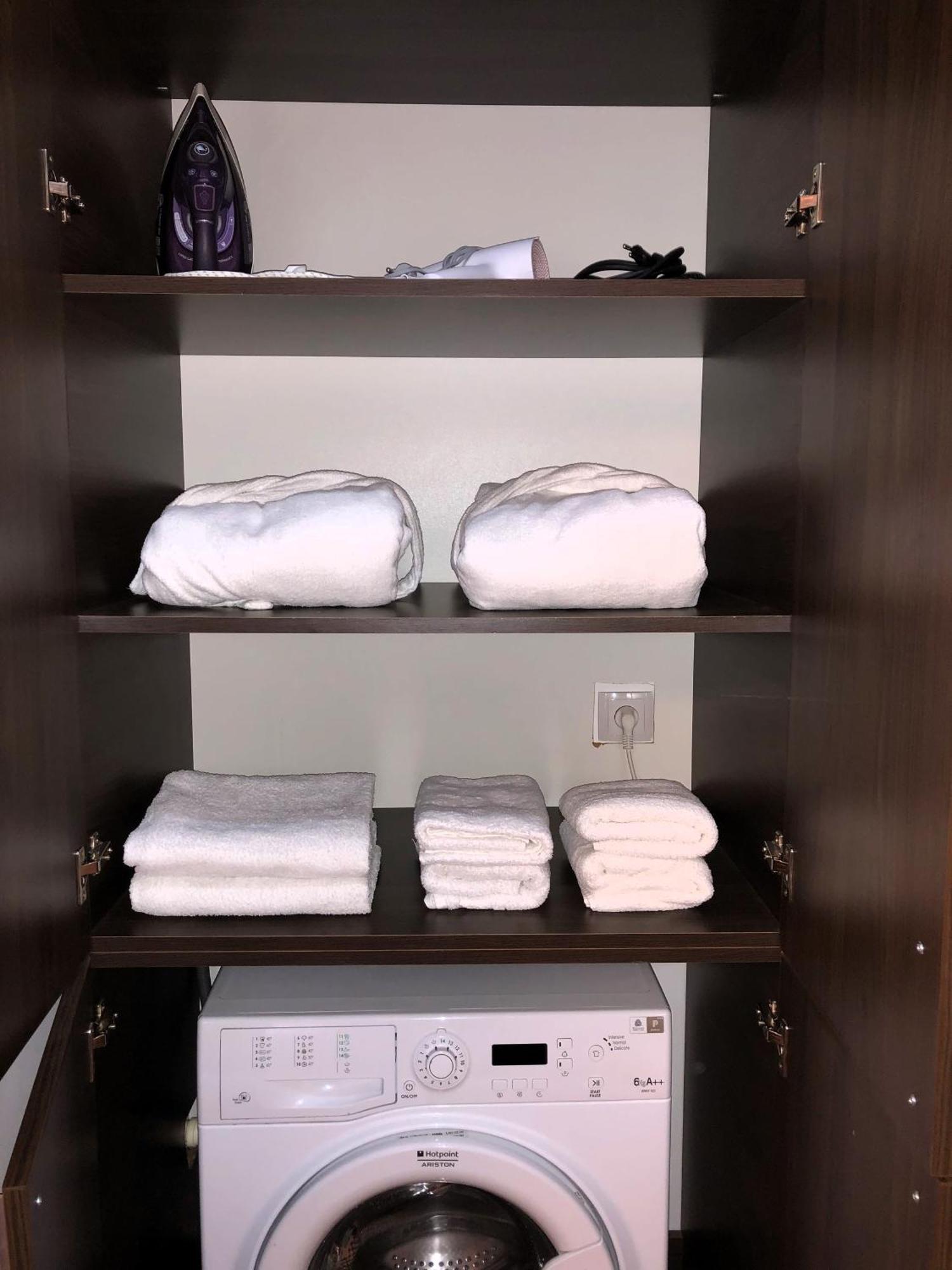 Adrian Home Mega بلوييست المظهر الخارجي الصورة